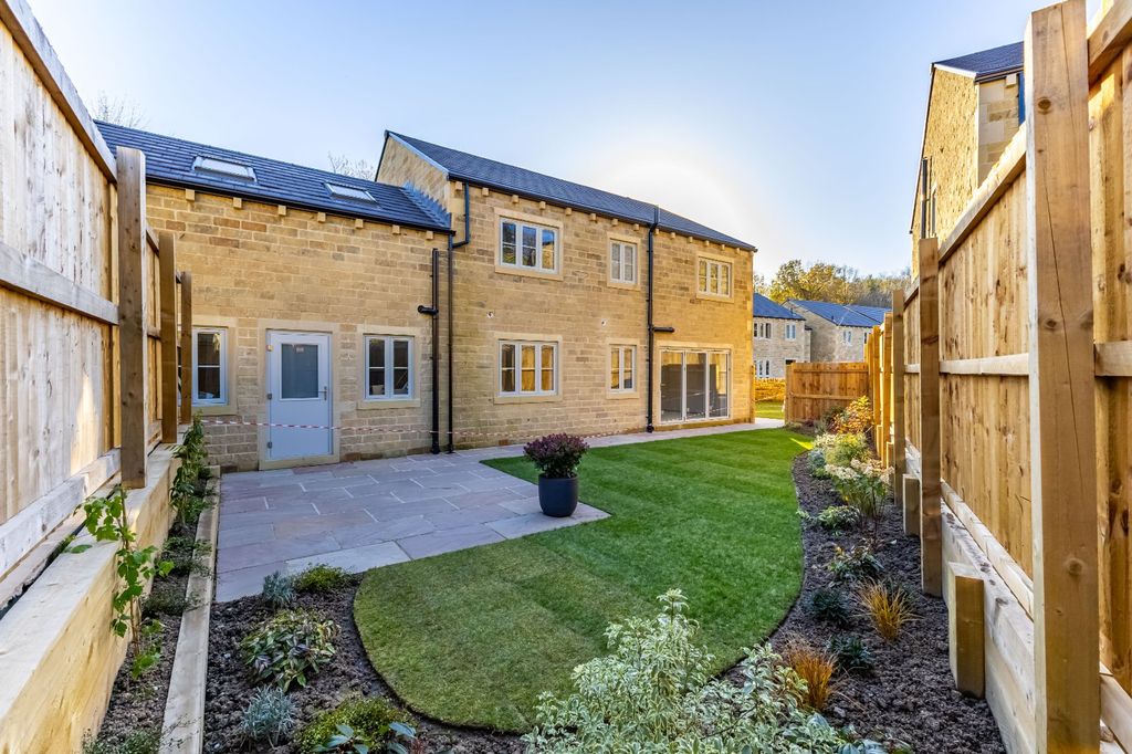 Property photo 2 of 9 Rear Garden