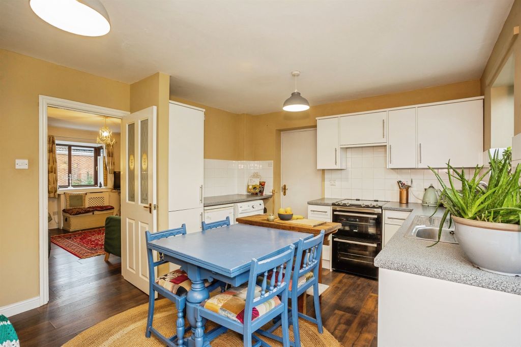 Property photo 3 of 16