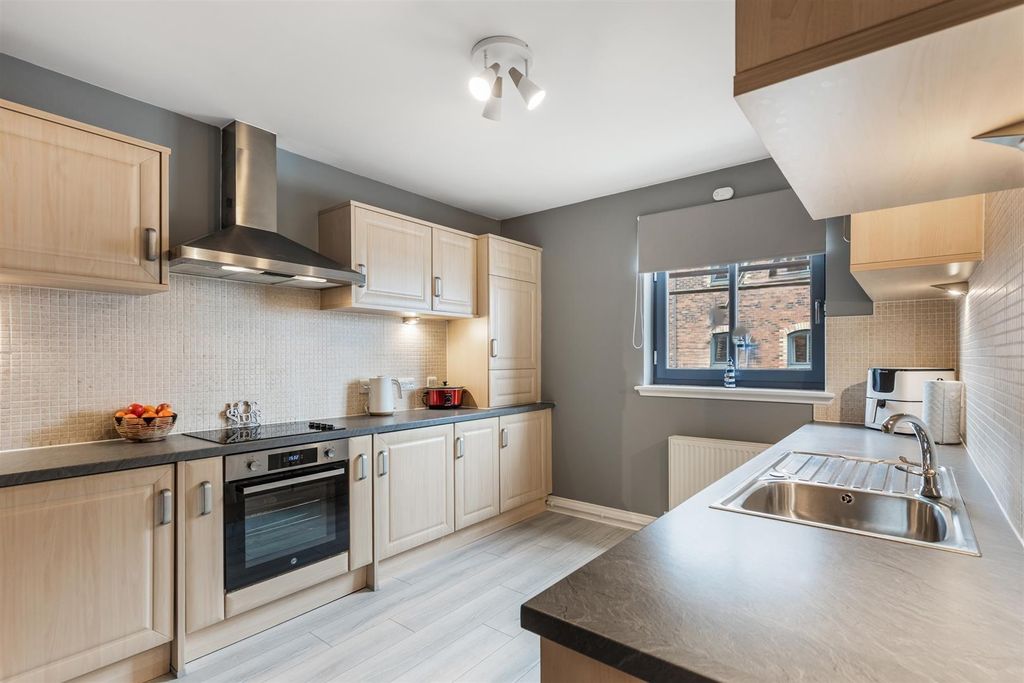 Property photo 3 of 31 Rkvi38Tqskogumlx8A0A8A.Jpg