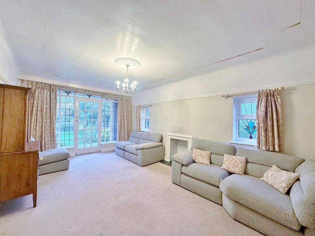 Property photo 3 of 33 Photo 3