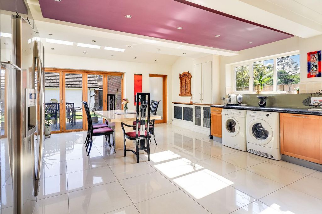 Property photo 3 of 29 Img (27).Jpg