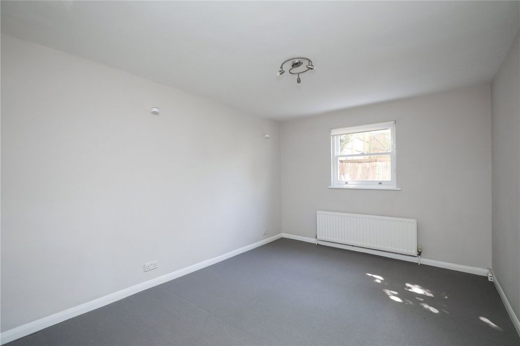 Property photo 3 of 12 Picture No. 06