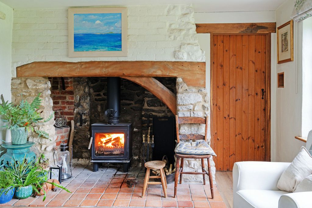 Property photo 2 of 49