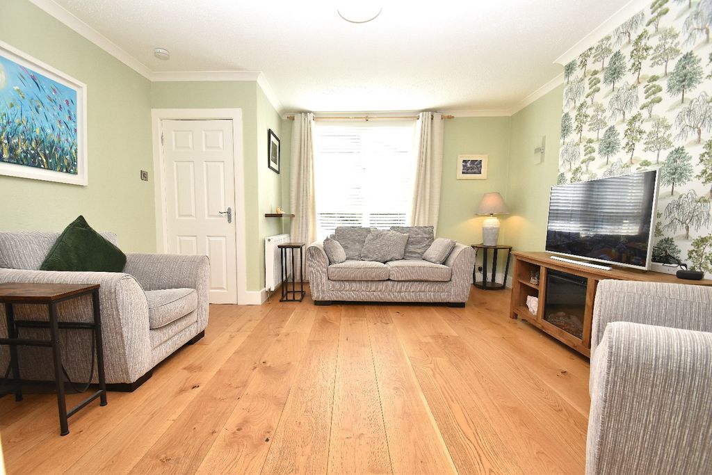 Property photo 2 of 22 5478873