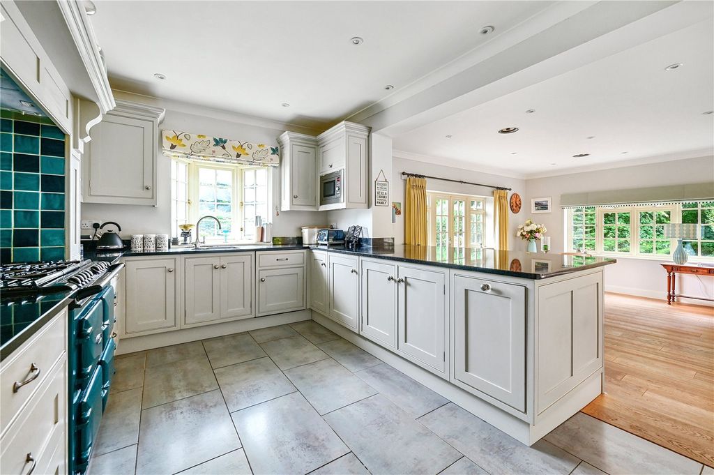 Property photo 3 of 28 Picture No. 23