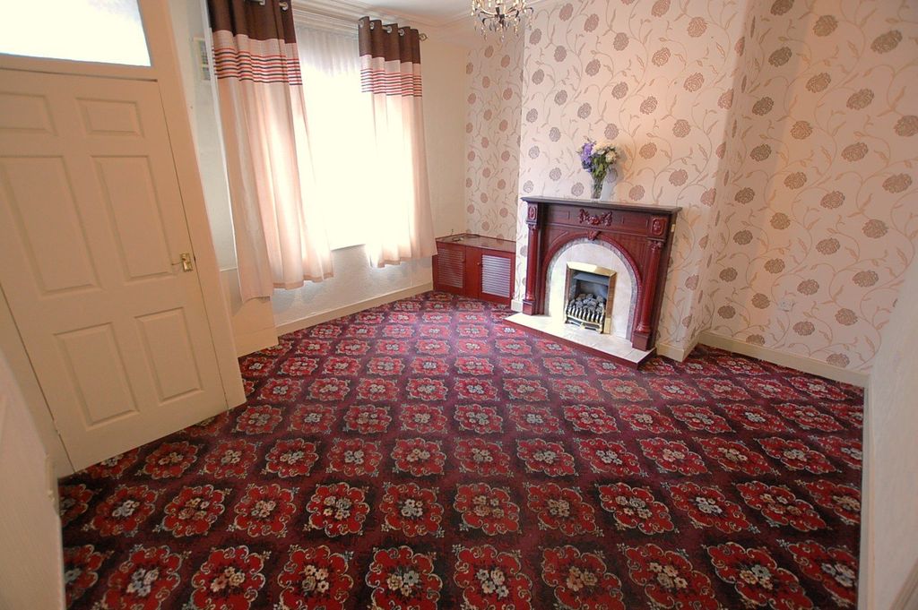 Property photo 2 of 10 Picture No. 18