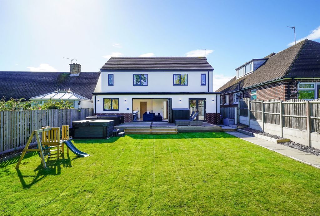 Property photo 1 of 35