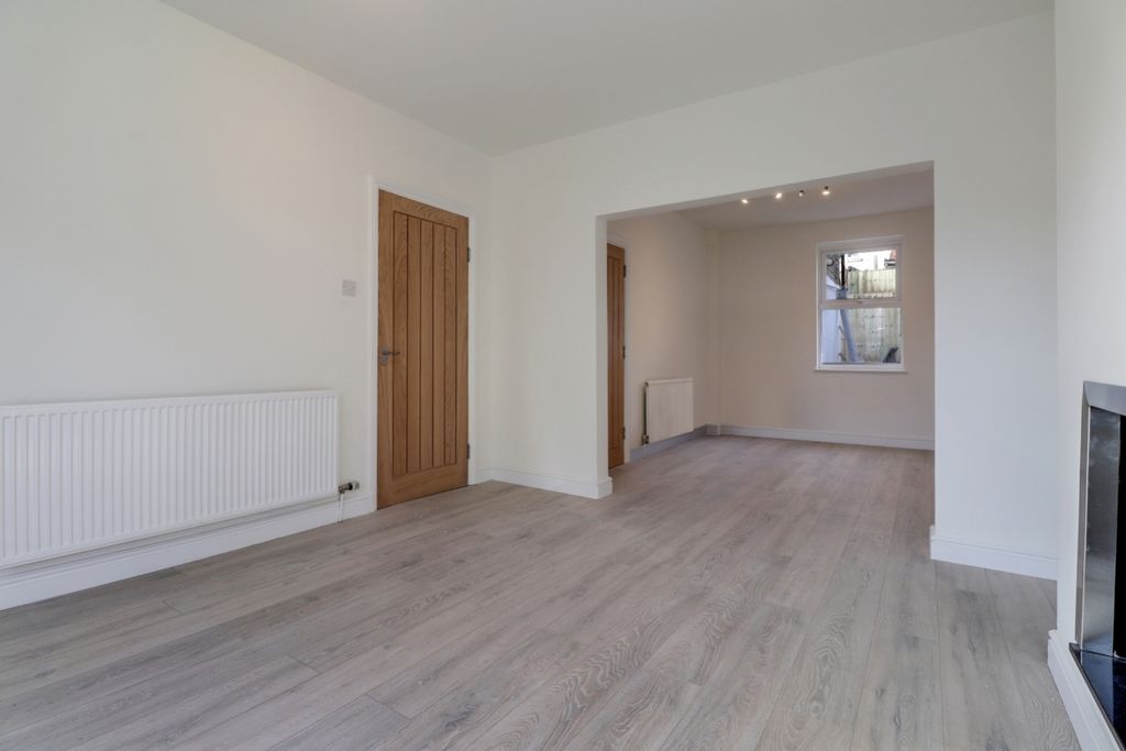 Property photo 3 of 16 Lounge Diner