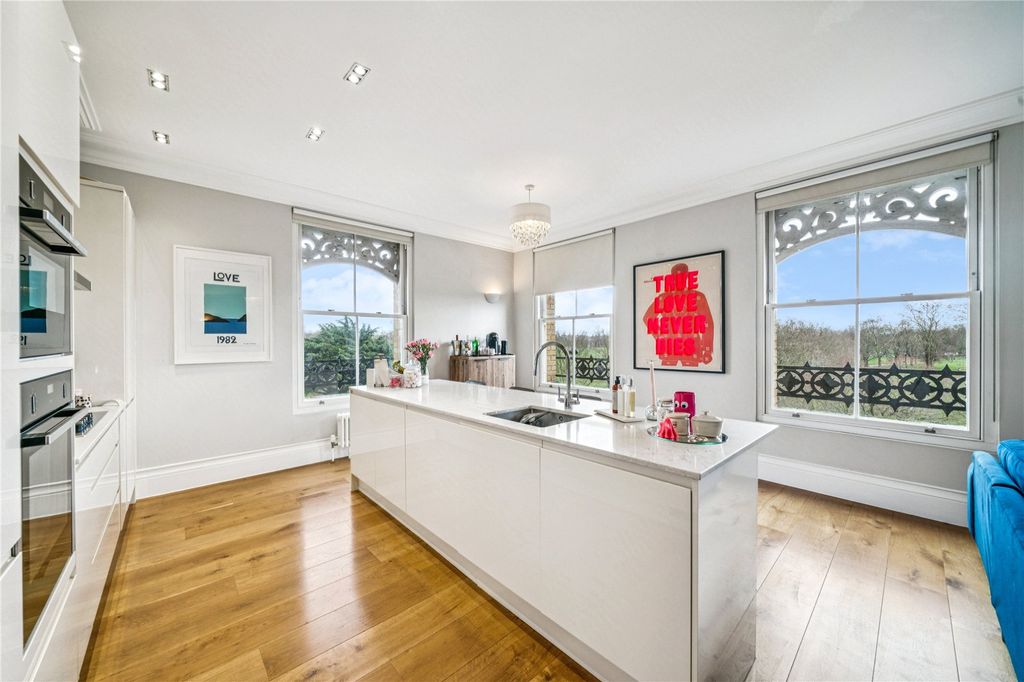 Property photo 3 of 11 Picture No. 22