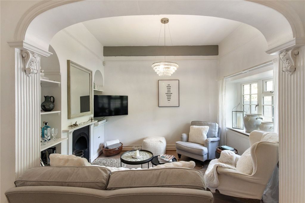 Property photo 2 of 14 Sitting Room