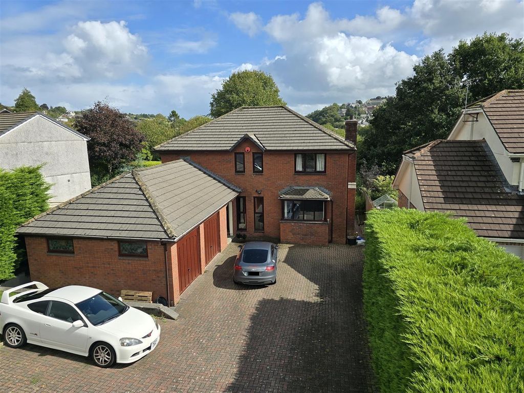 Property photo 1 of 16 Front.Jpg