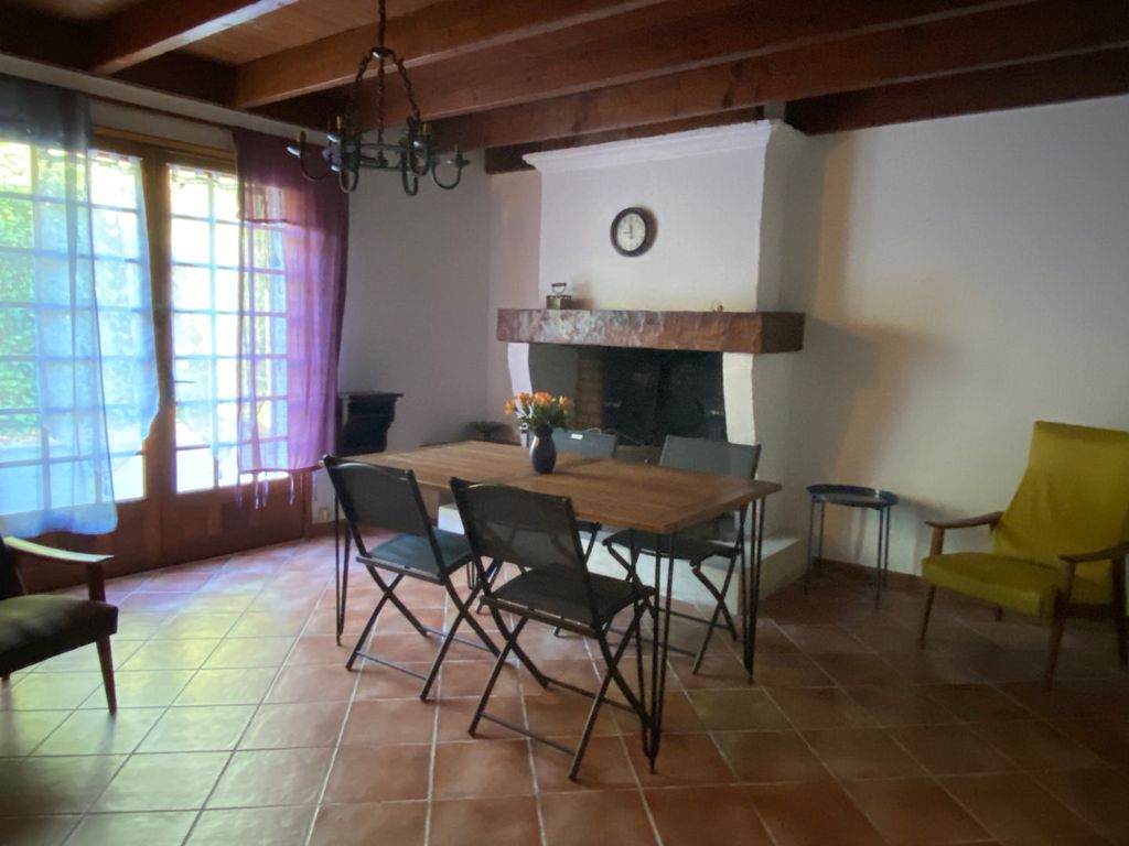 Property photo 3 of 11