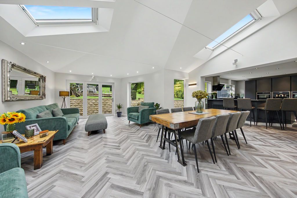 Property photo 3 of 72 Open Plan