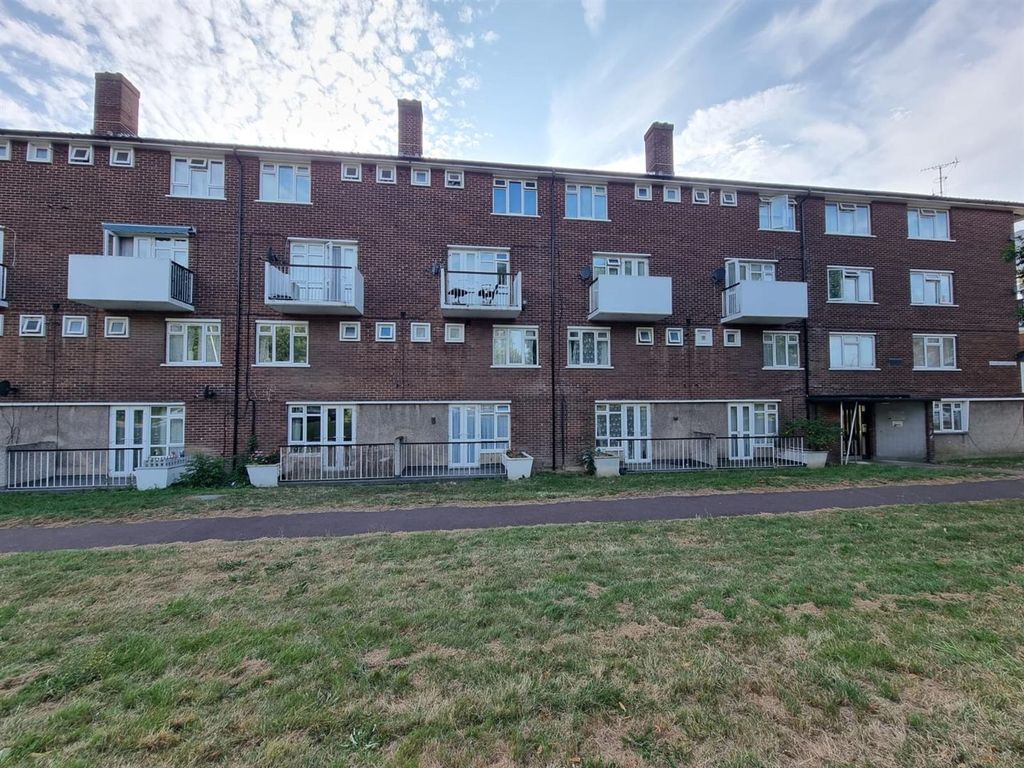 Property photo 2 of 12