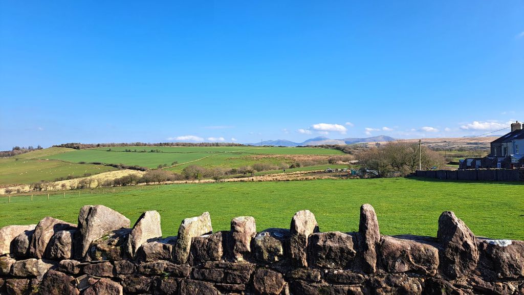 Property photo 1 of 16 Photo 16