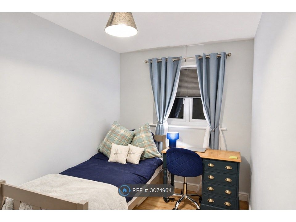 Property photo 1 of 4