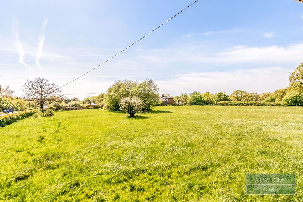 Property photo 3 of 17 Photo 15