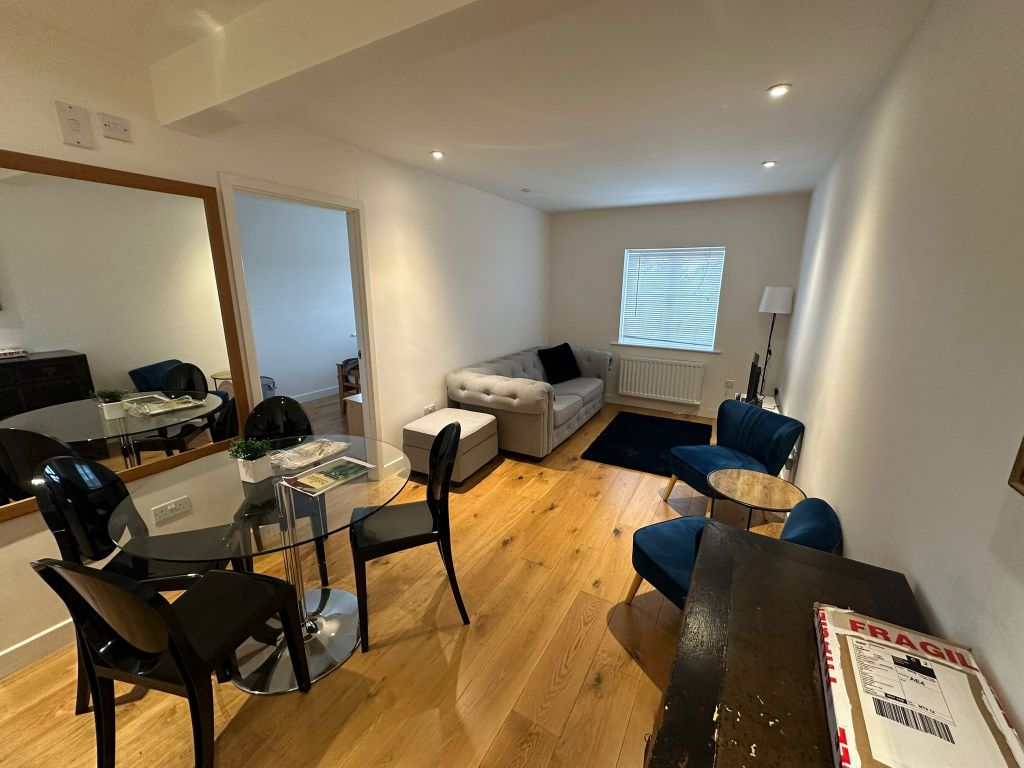 Property photo 2 of 8