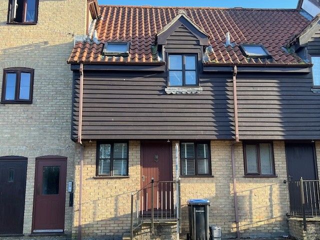 Property photo 1 of 7 Exterior