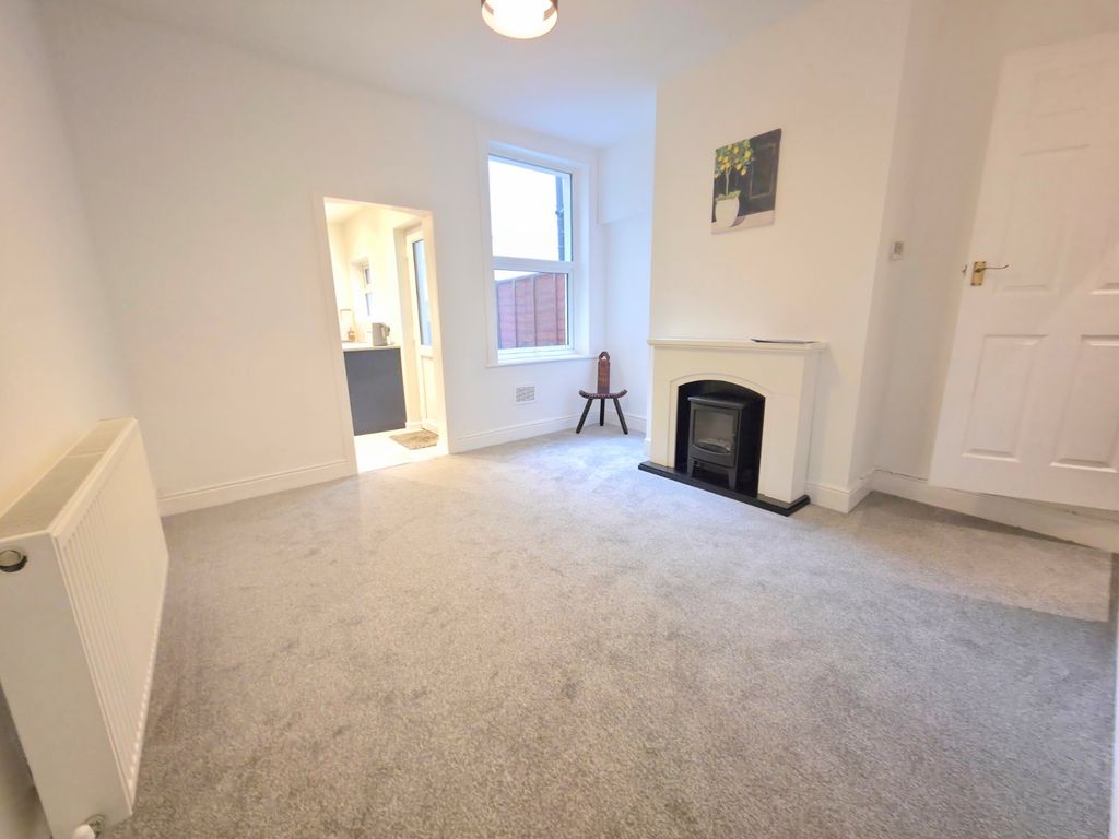 Property photo 3 of 13 Dining Room