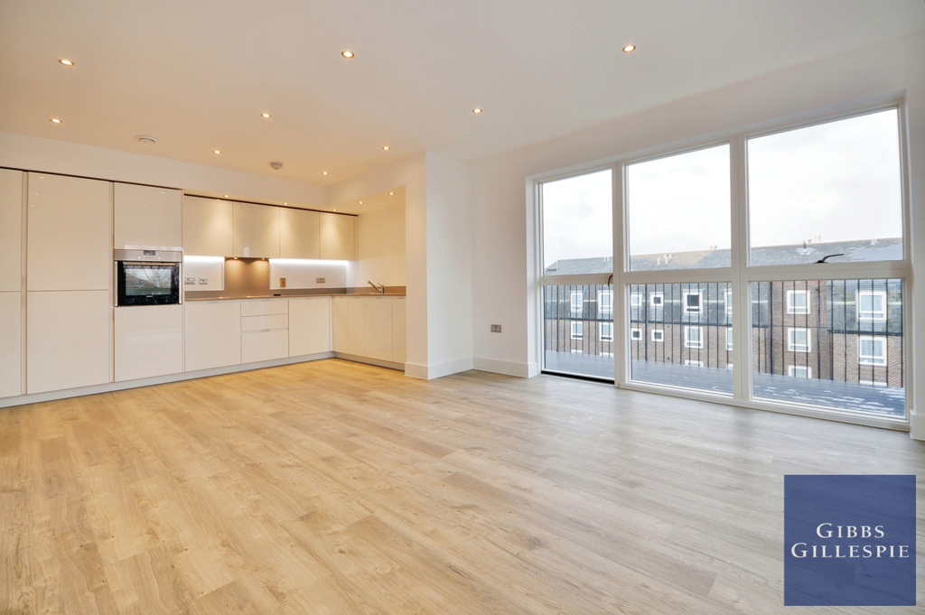 Property photo 1 of 17 Kitchen / Living Roo