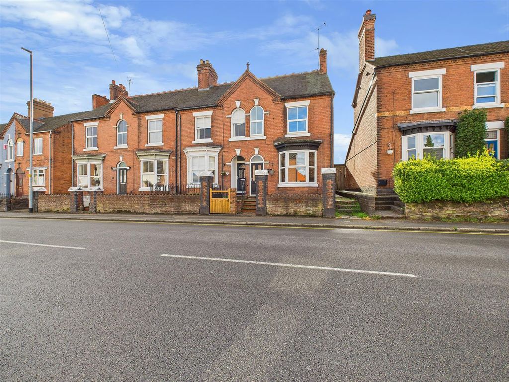 Property photo 1 of 13 Cam02453G0-Pr0205-Still015.Jpg