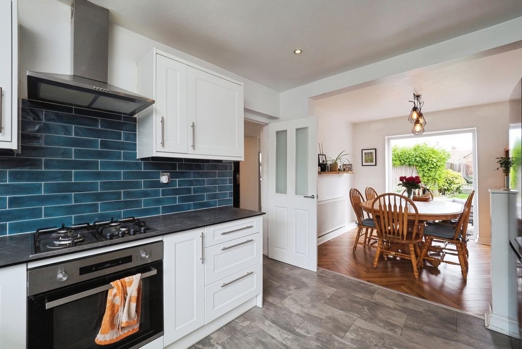 Property photo 3 of 29 Pbox-Img.Jpg