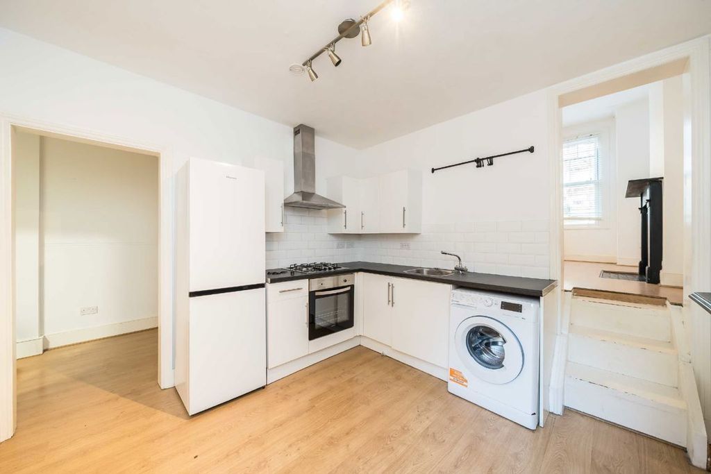 Property photo 3 of 5