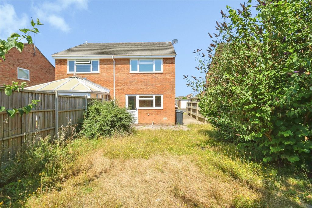 Property photo 2 of 16 Picture No. 02