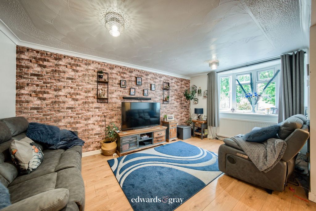 Property photo 3 of 25