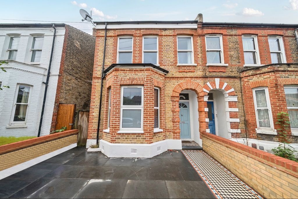 Property photo 1 of 8 Picture No. 22