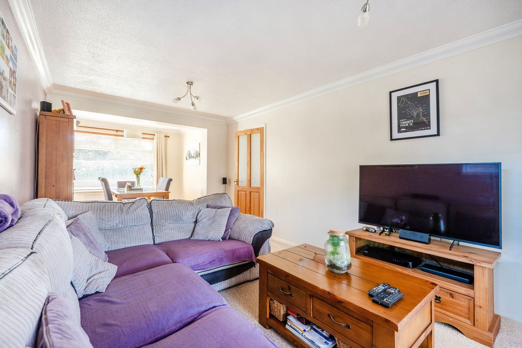 Property photo 3 of 24