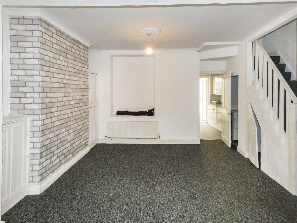 Property photo 3 of 13 Living Room