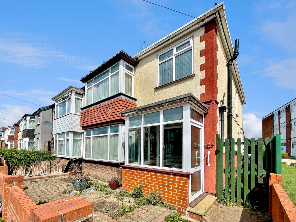 Property photo 1 of 11 4394380
