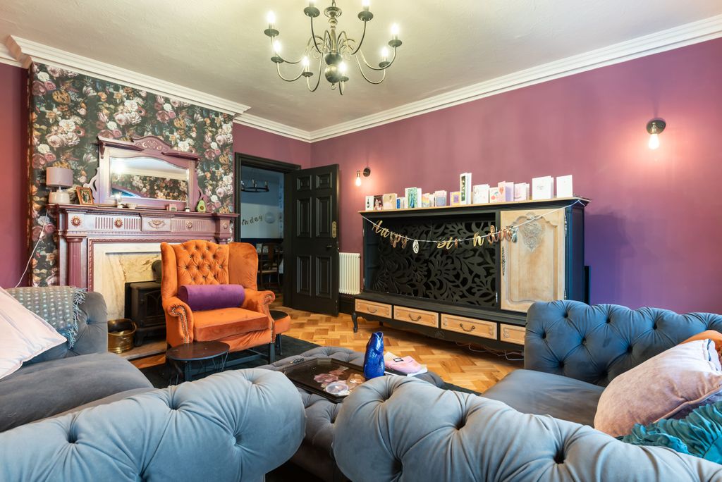 Property photo 2 of 20