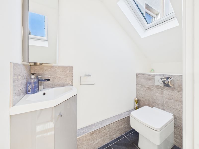 Property photo 3 of 7 WC