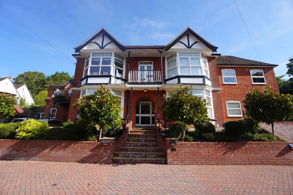 Property photo 1 of 11