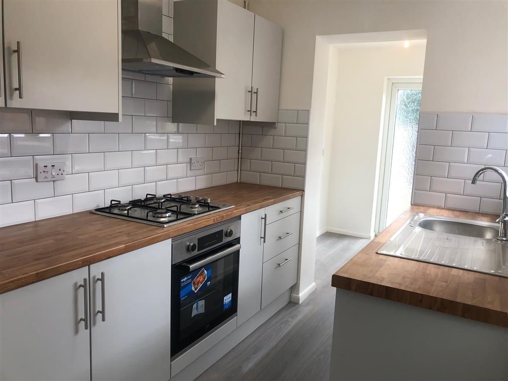 Property photo 2 of 15 Kitchen