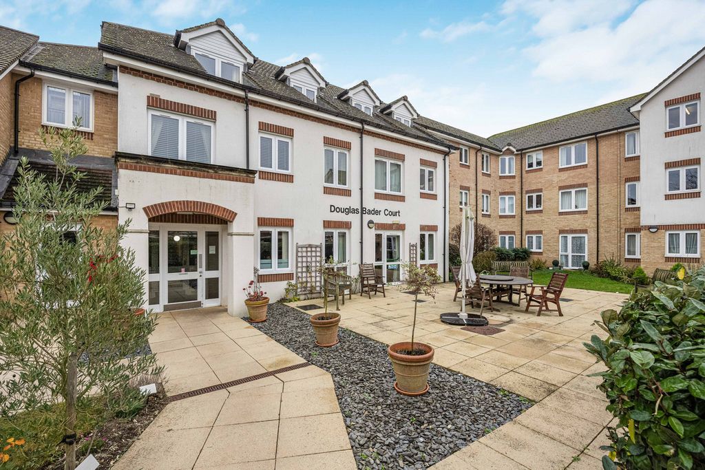 Property photo 1 of 11