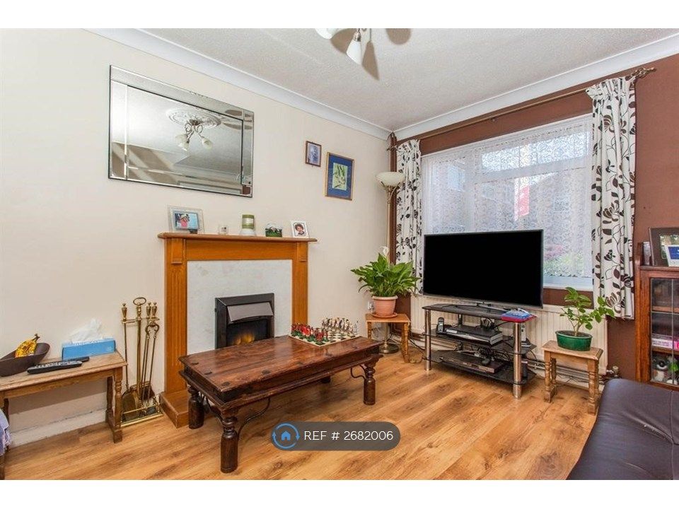 Property photo 2 of 6