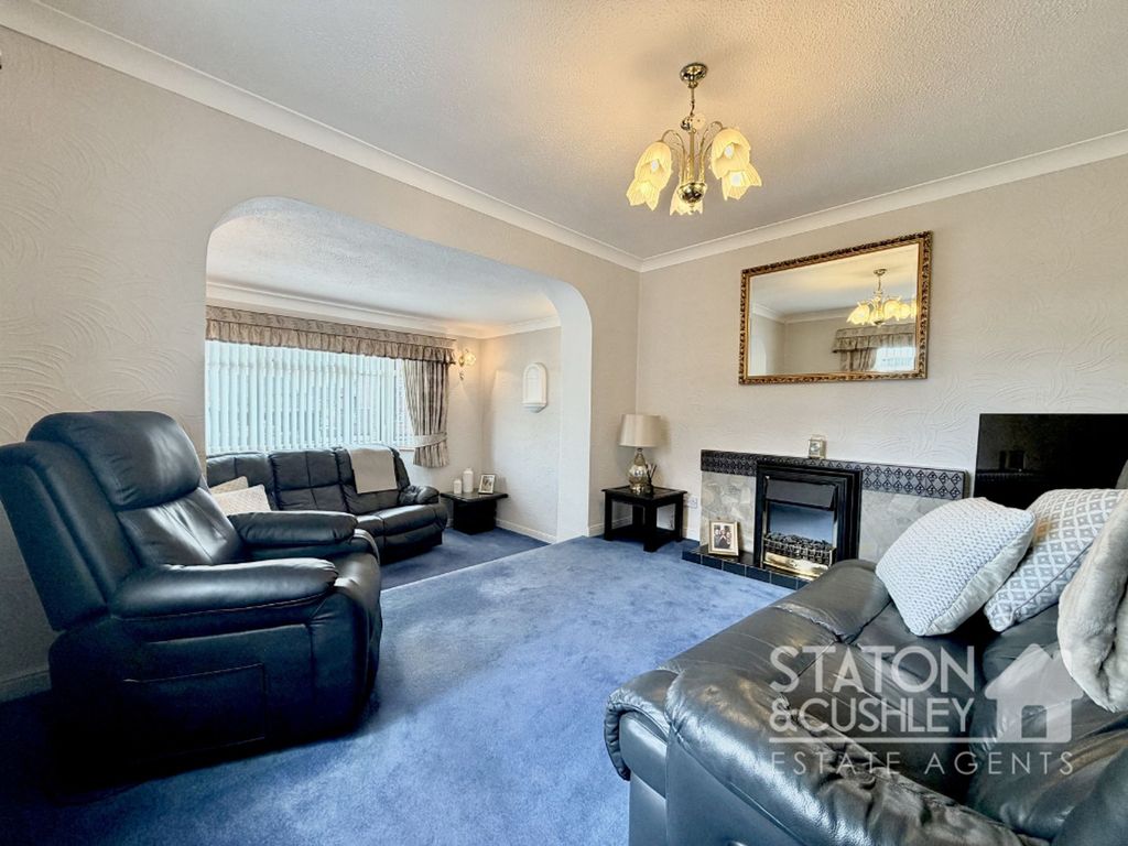 Property photo 3 of 37