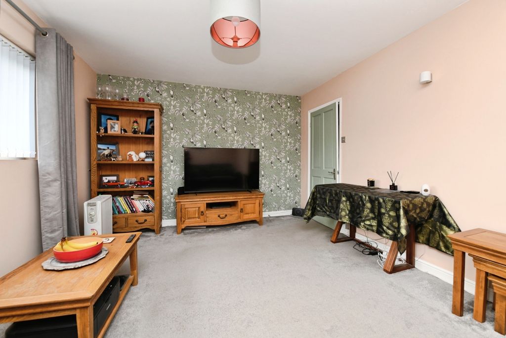 Property photo 2 of 12 Photo