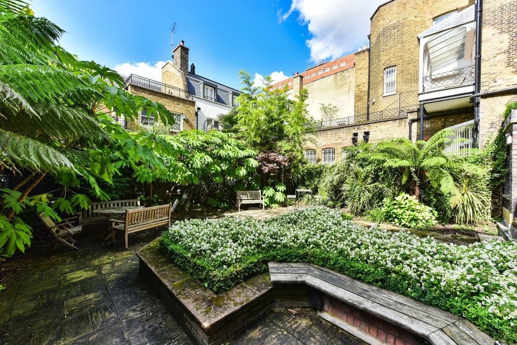 Property photo 3 of 7