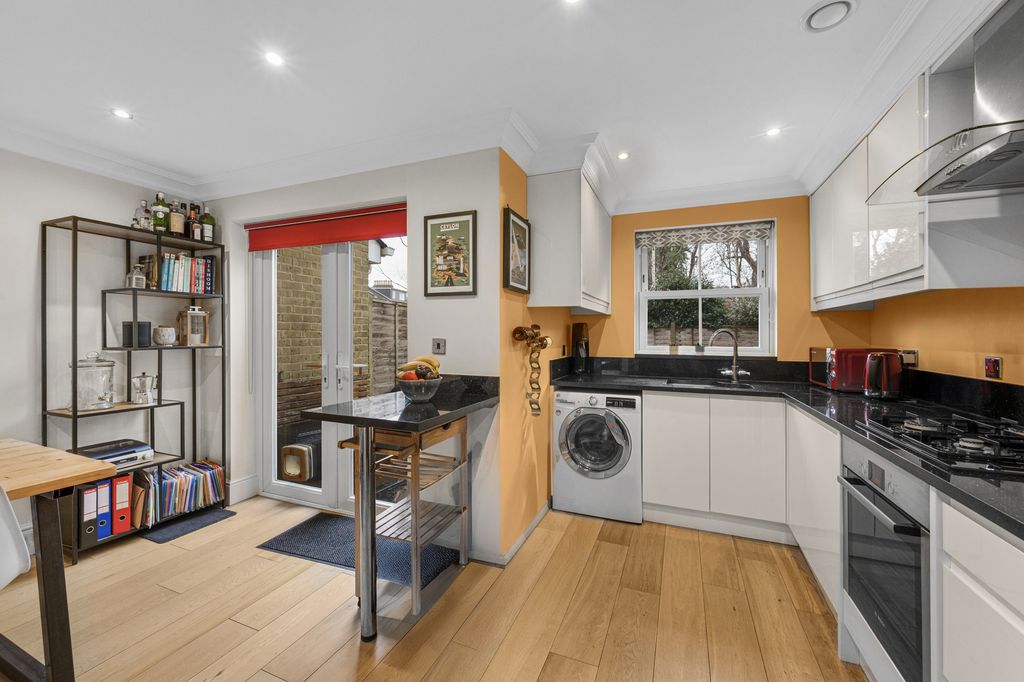 Property photo 2 of 12