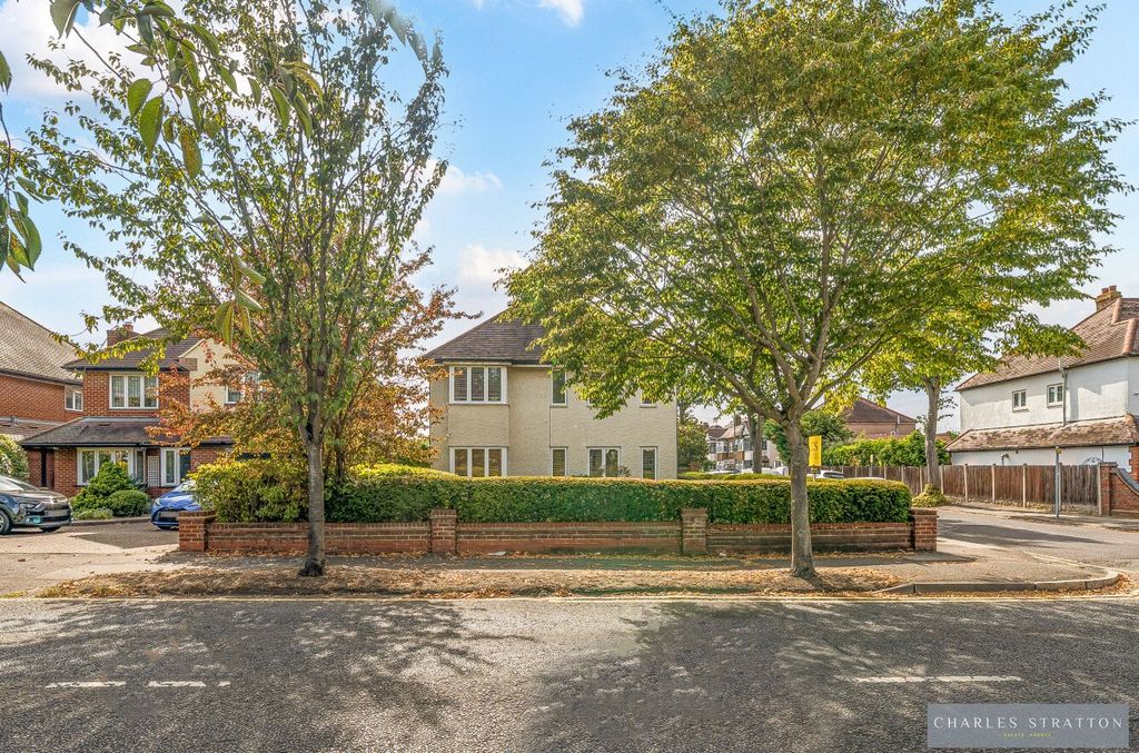 Property photo 2 of 22