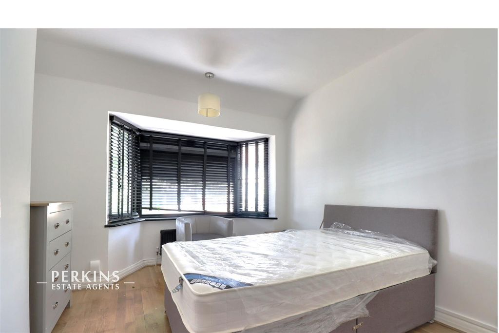 Property photo 1 of 3 Bed 3.Jpg