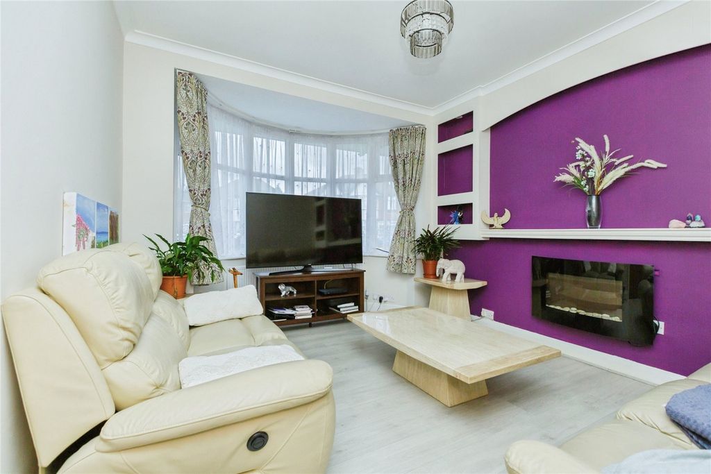 Property photo 3 of 17 Picture No. 22