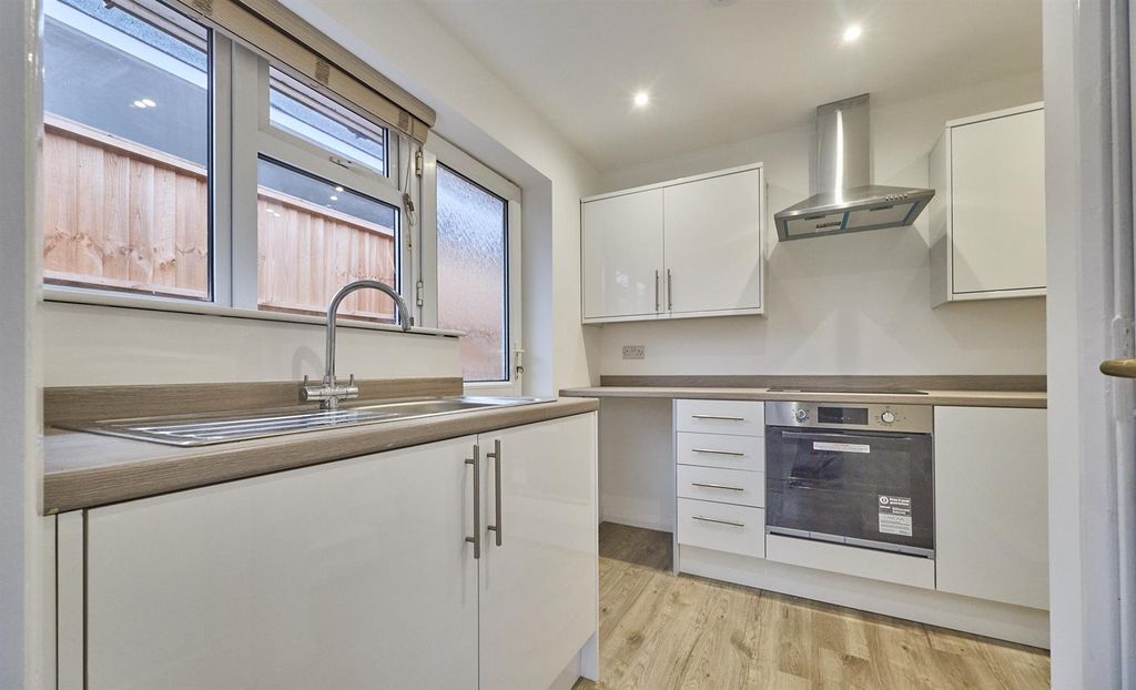 Property photo 3 of 16 Kitchen To Side