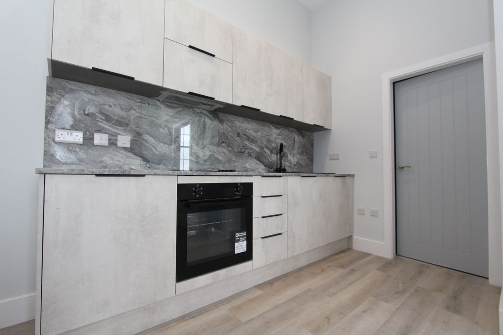 Property photo 2 of 12 2026-02-11 13.03.08