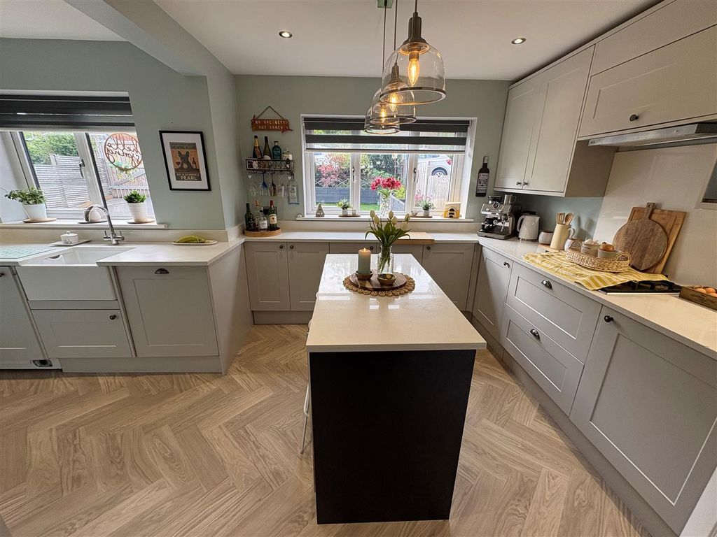 Additional image 6 of 4 bed detached house for saleCornmill Lane, Liversedge WF15